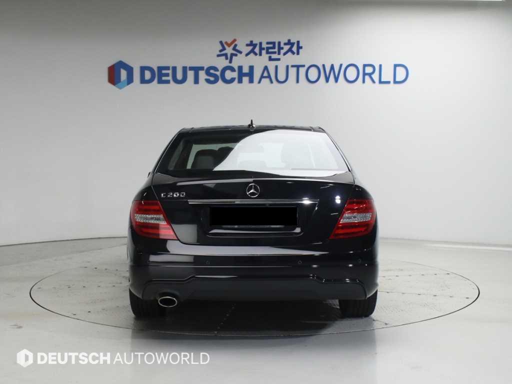 Mercedes-Benz C-Class — photo 04