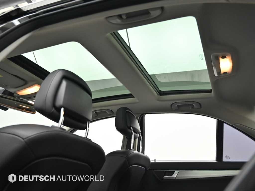 Mercedes-Benz C-Class — photo 18