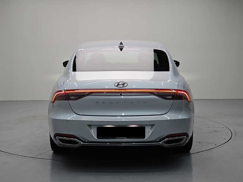 Hyundai Grandeur — photo 03