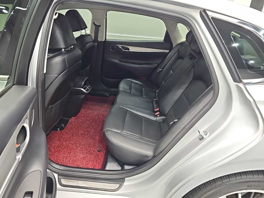 Hyundai Grandeur — photo 12