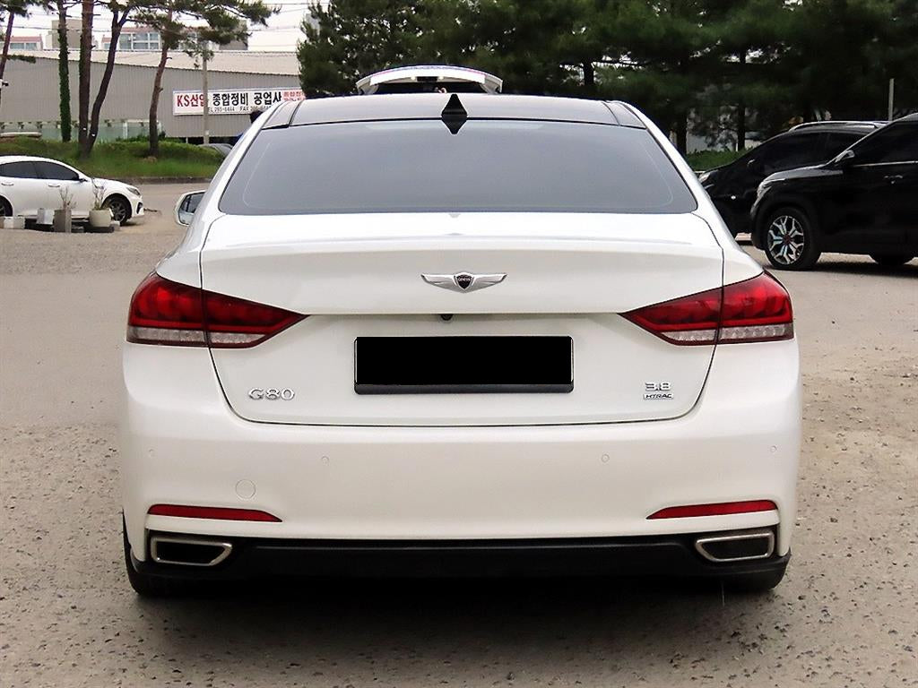 Hyundai Genesis — photo 04
