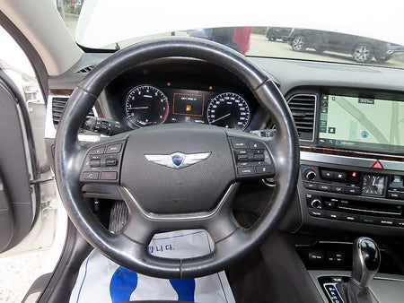 Hyundai Genesis — photo 08