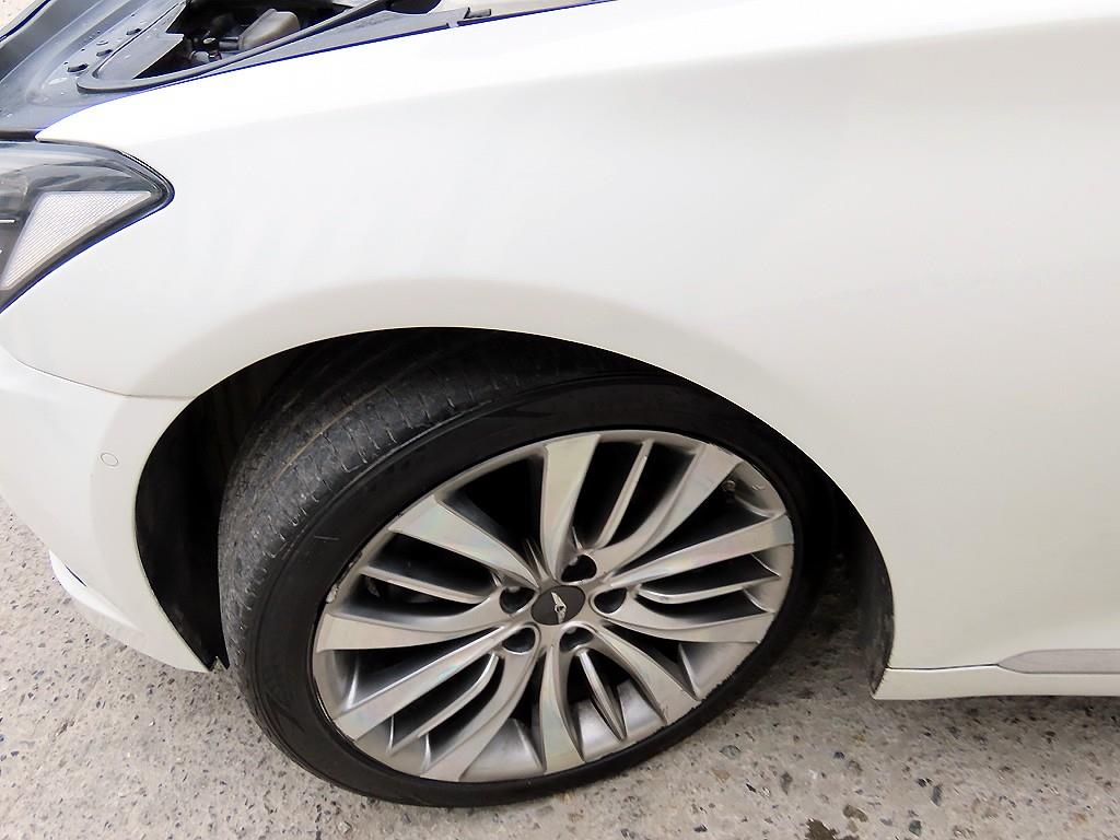 Hyundai Genesis — photo 20