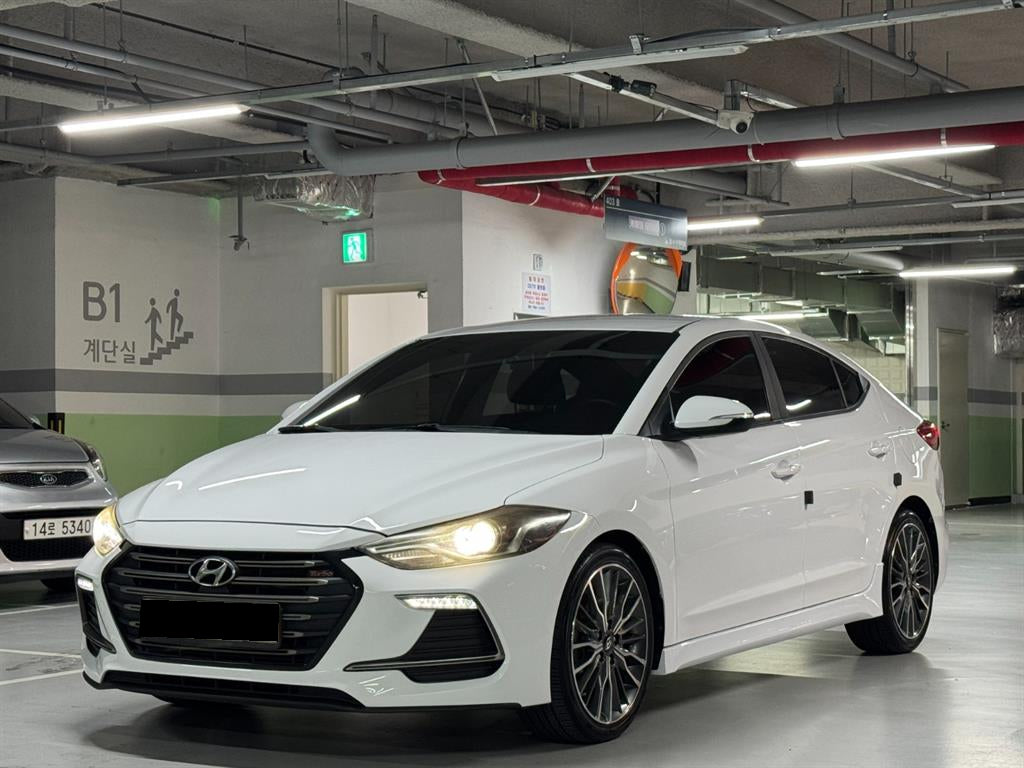 Hyundai Avante — photo 01