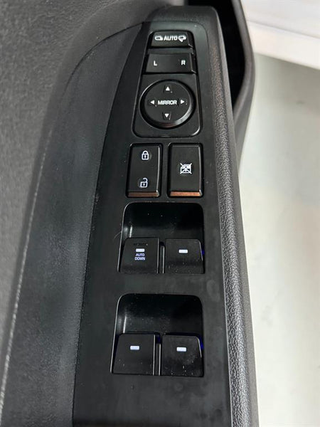 Hyundai Avante — photo 14