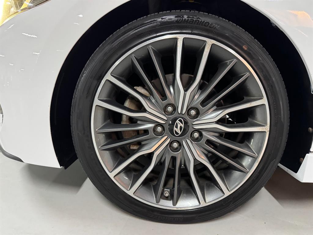 Hyundai Avante — photo 17