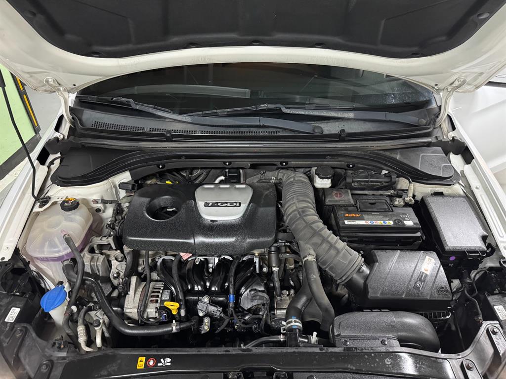 Hyundai Avante — photo 18