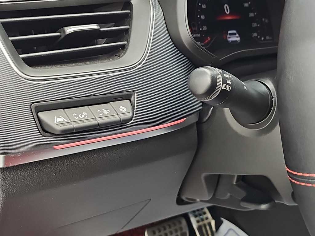 RENAULT XM3 — photo 16