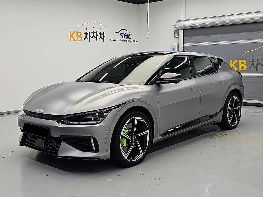 Kia EV6 — photo 01