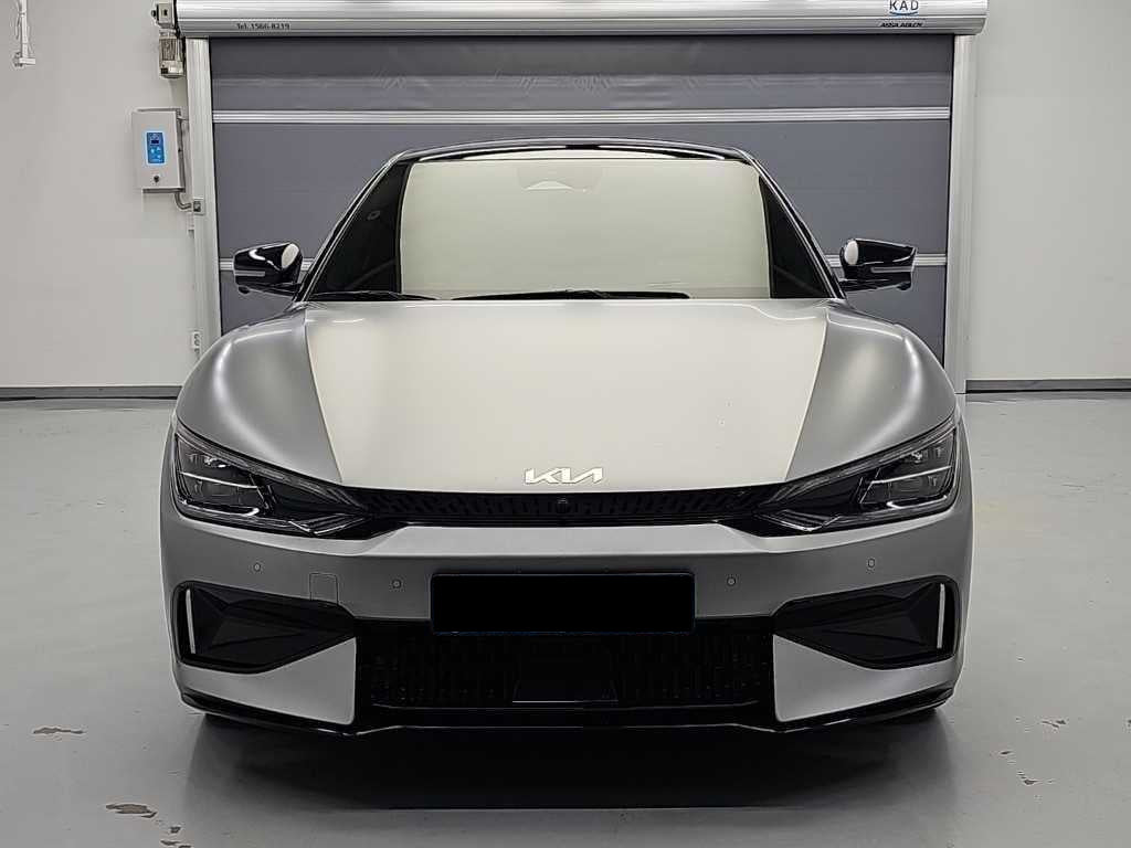 Kia EV6 — photo 02