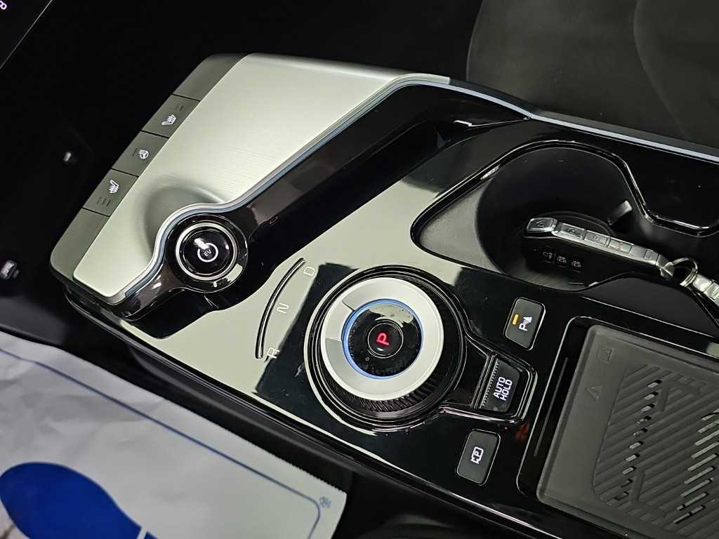 Kia EV6 — photo 08