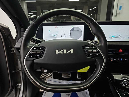 Kia EV6 — photo 09