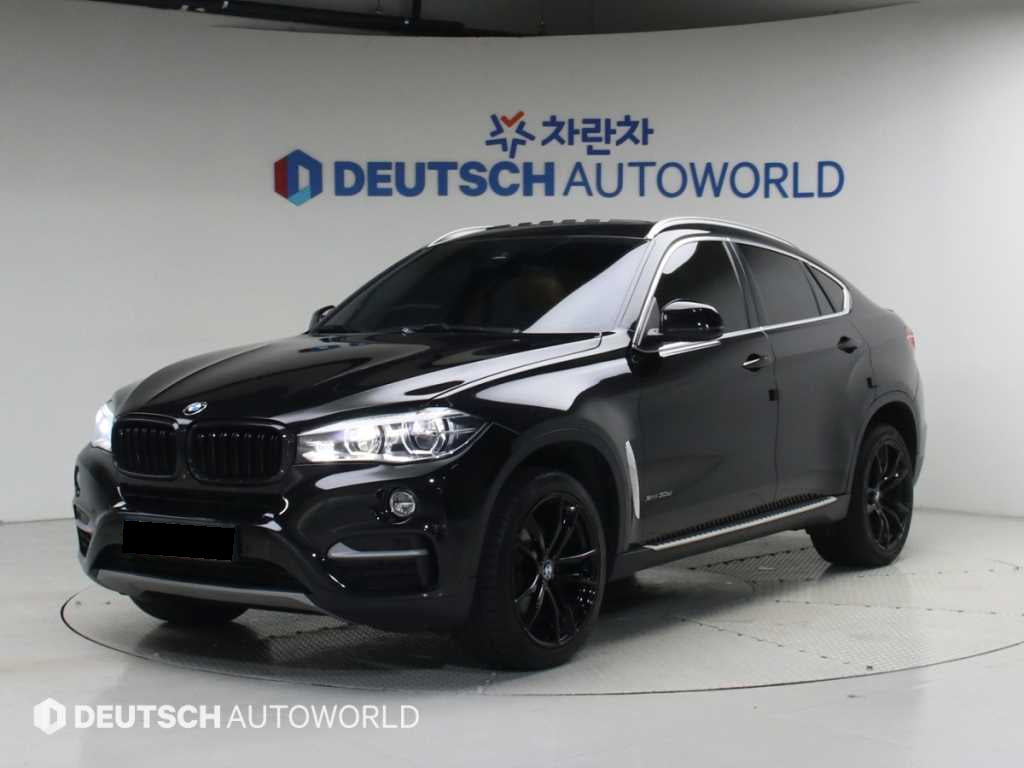 BMW X6 — photo 01