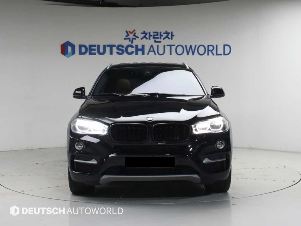 BMW X6 — photo 03