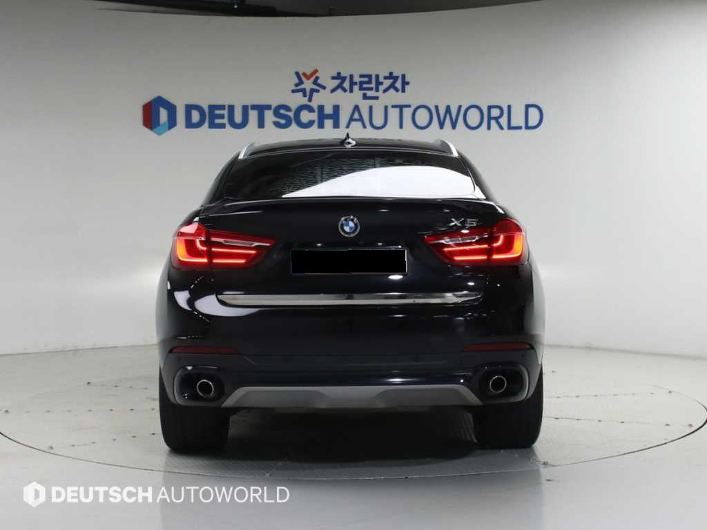 BMW X6 — photo 04