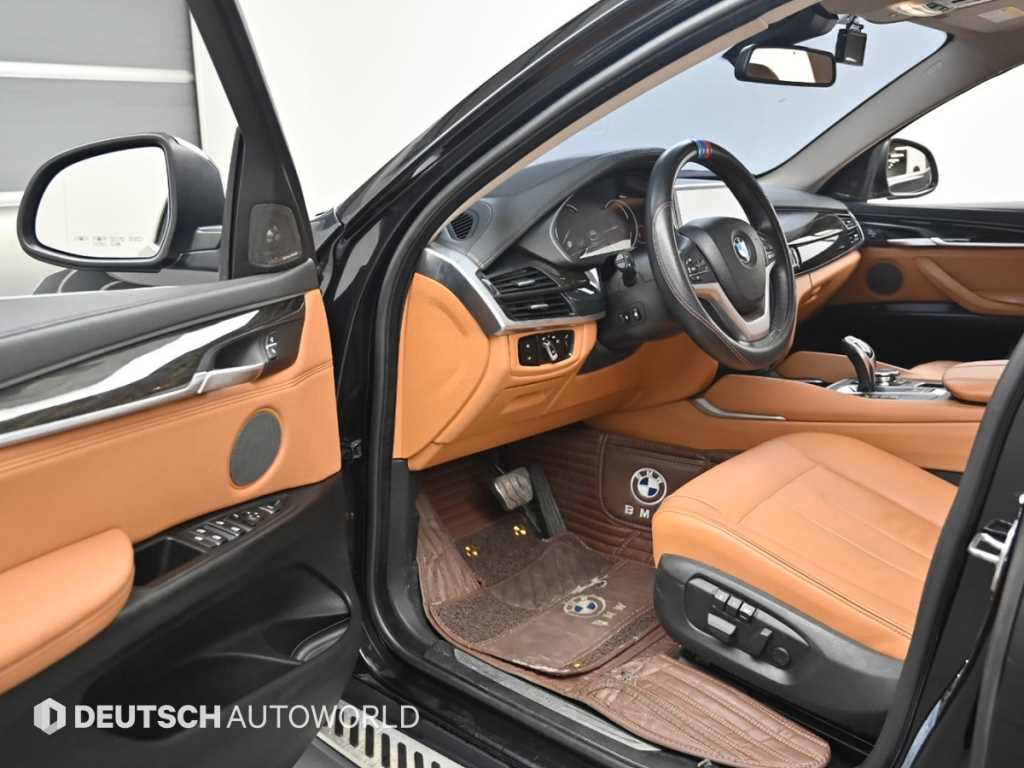 BMW X6 — photo 11