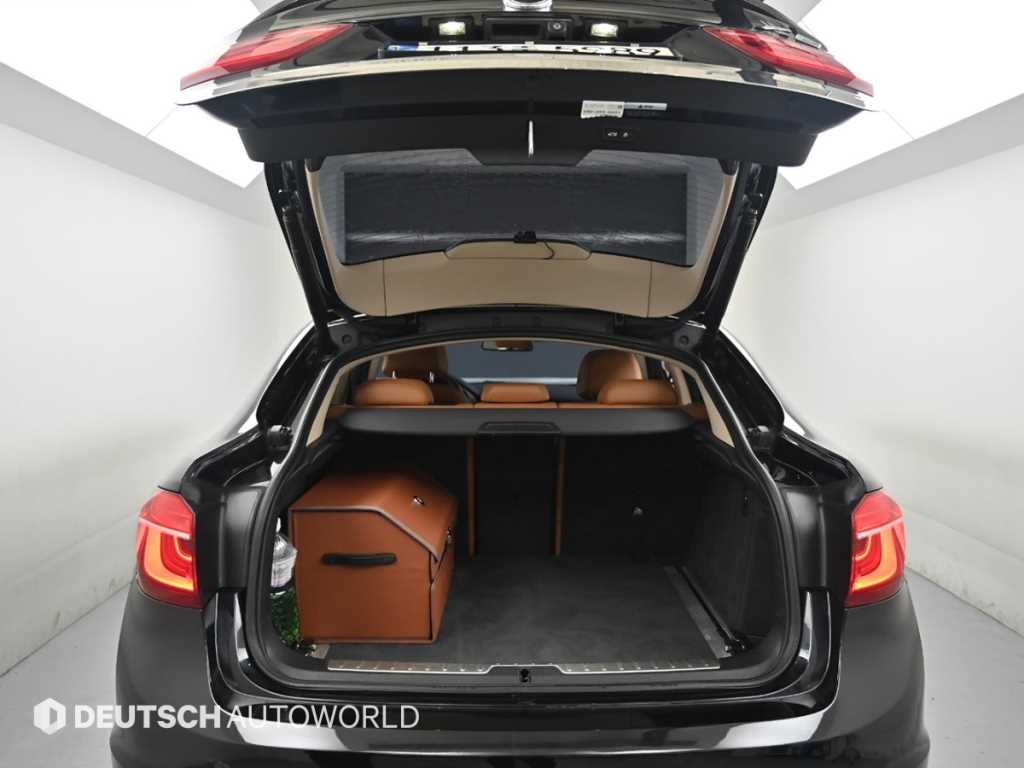 BMW X6 — photo 19