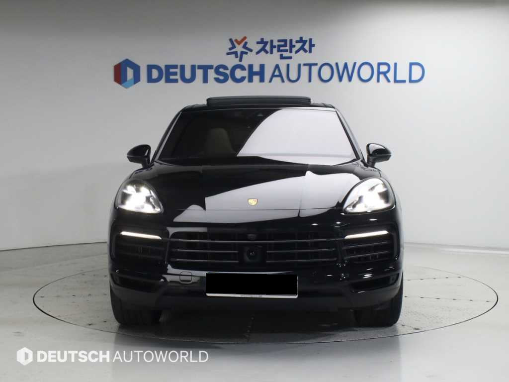 Porsche Cayenne — photo 03