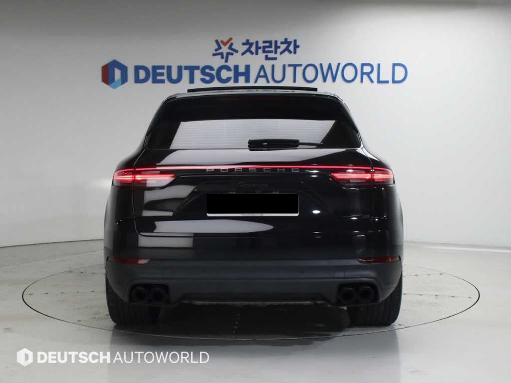 Porsche Cayenne — photo 04