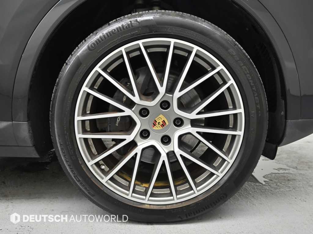 Porsche Cayenne — photo 06