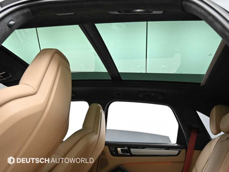 Porsche Cayenne — photo 11