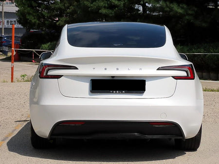 Tesla Model 3 — photo 04
