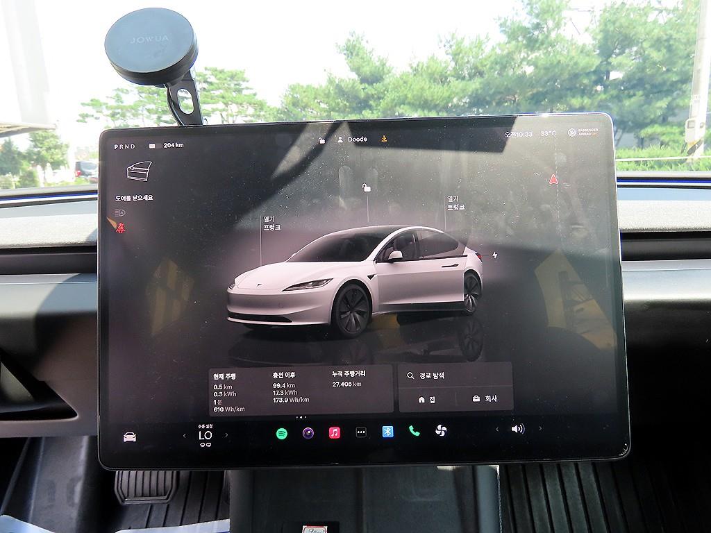 Tesla Model 3 — photo 10