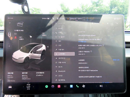 Tesla Model 3 — photo 12