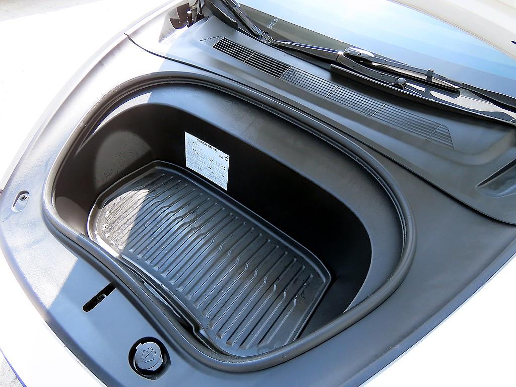 Tesla Model 3 — photo 19