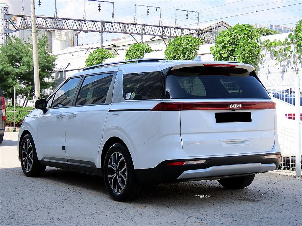 Kia Carnival — photo 03