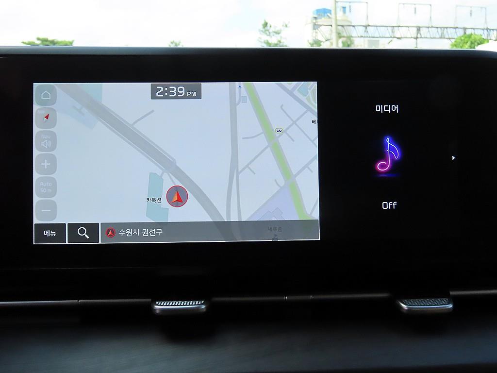 Kia Carnival — photo 14
