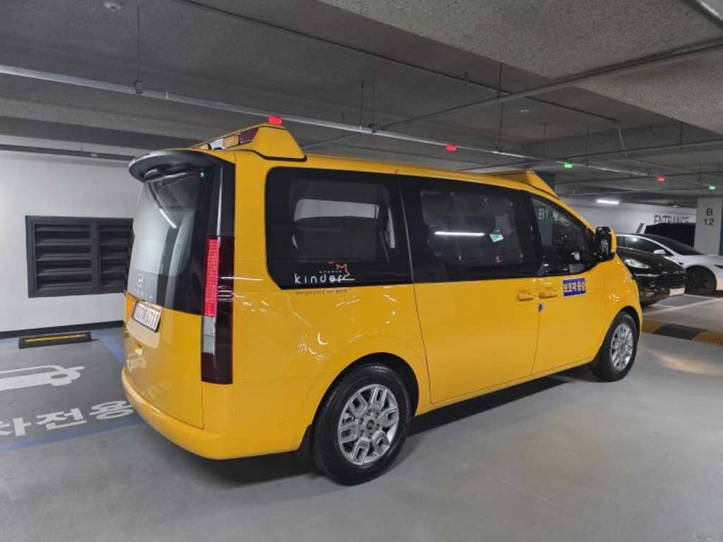 Hyundai Staria — photo 04