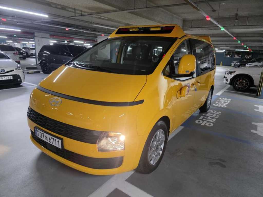 Hyundai Staria — photo 08