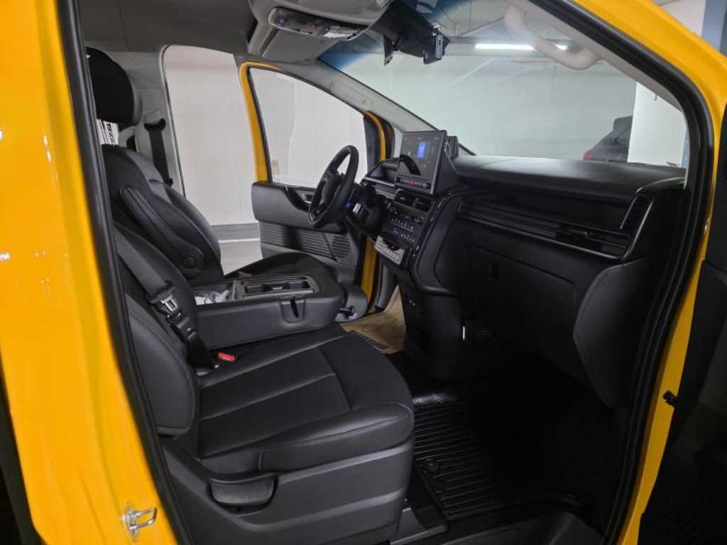 Hyundai Staria — photo 12