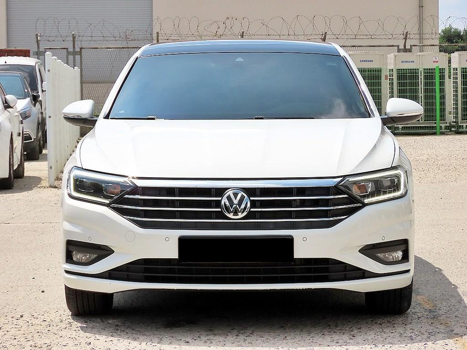 Volkswagen Jetta — photo 01