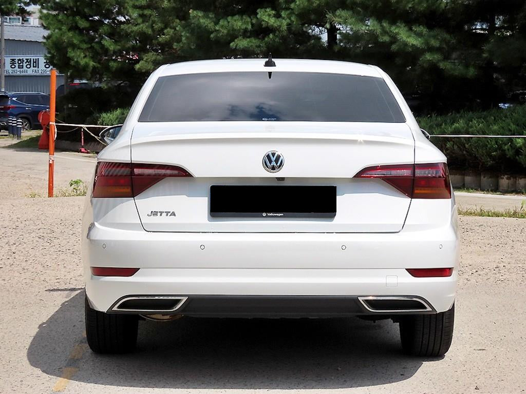 Volkswagen Jetta — photo 04
