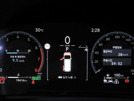 Lexus LM — photo 09