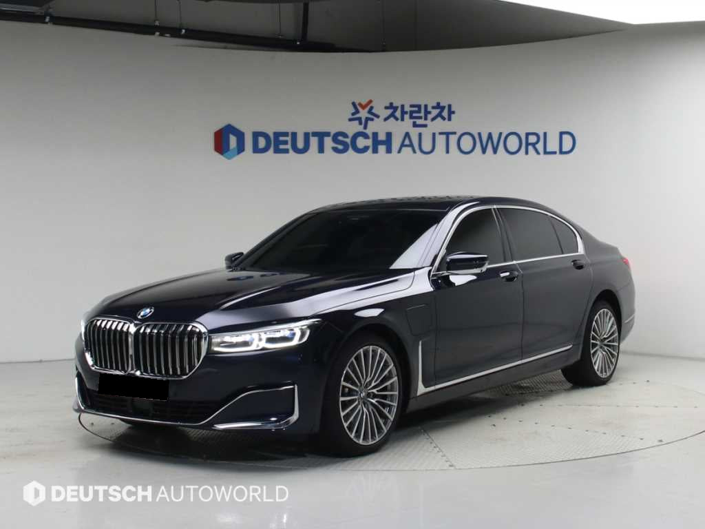 BMW 7-Series — photo 01