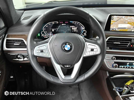 BMW 7-Series — photo 13