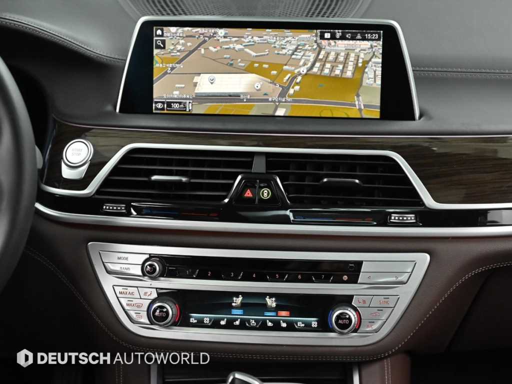 BMW 7-Series — photo 14