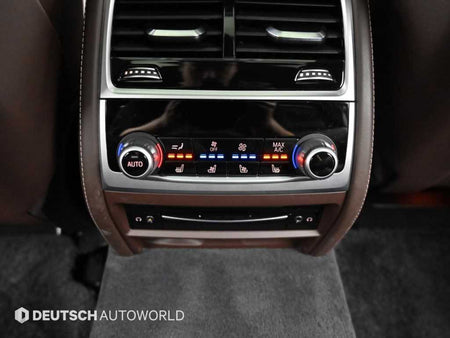 BMW 7-Series — photo 16