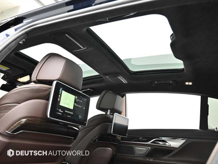BMW 7-Series — photo 18