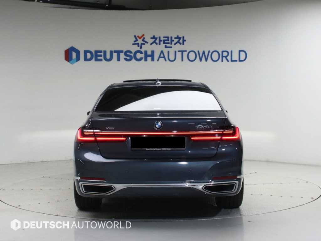 BMW 7-Series — photo 04