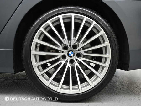 BMW 7-Series — photo 05