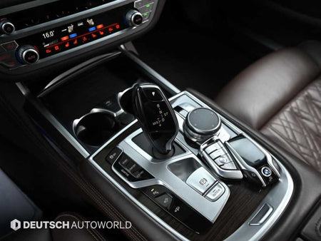BMW 7-Series — photo 09