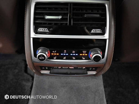 BMW 7-Series — photo 16