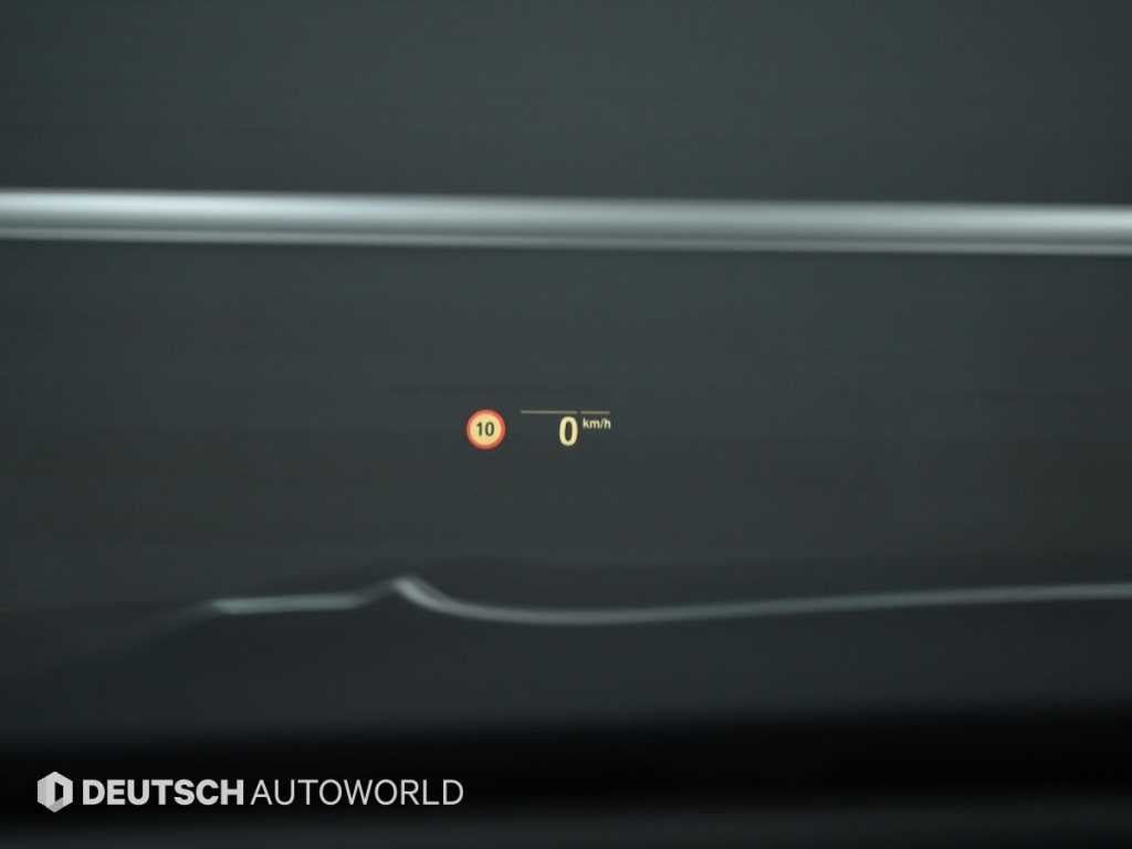 BMW 7-Series — photo 17