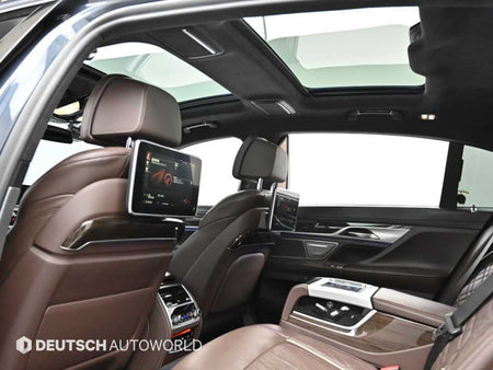 BMW 7-Series — photo 18