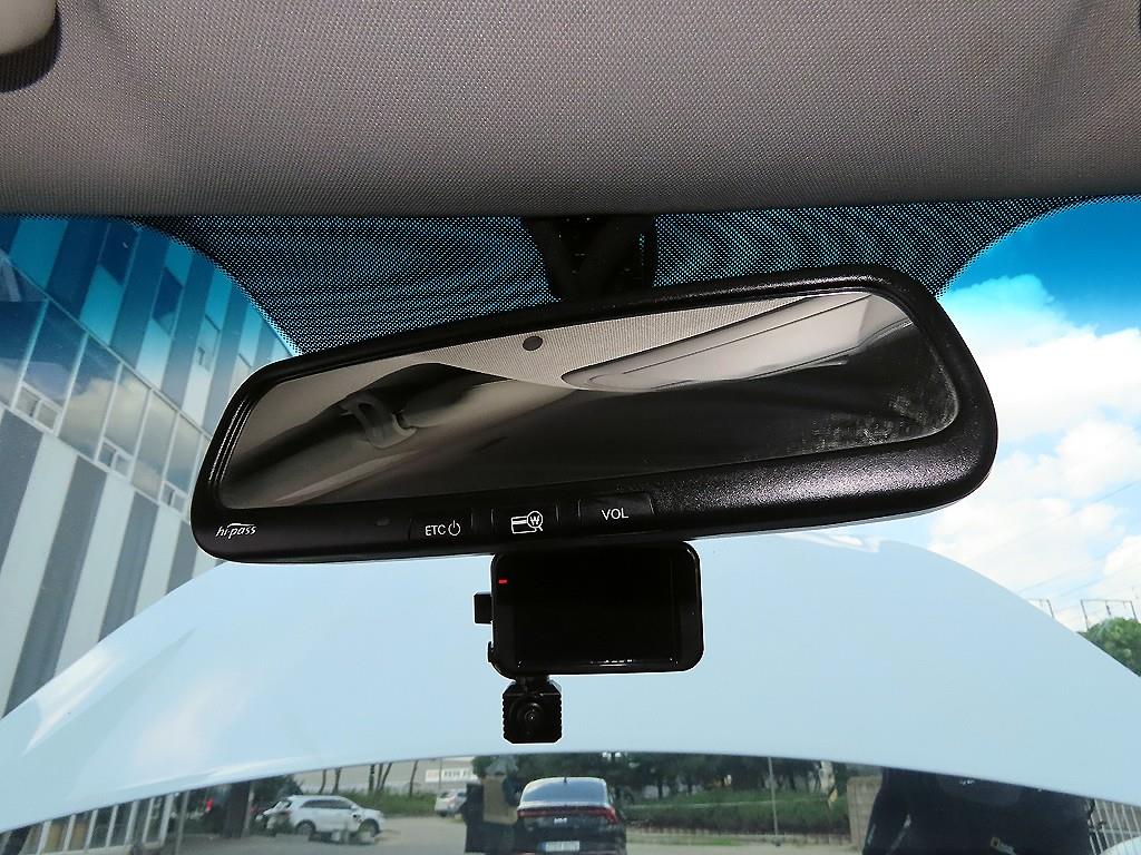 Hyundai Sonata — photo 17