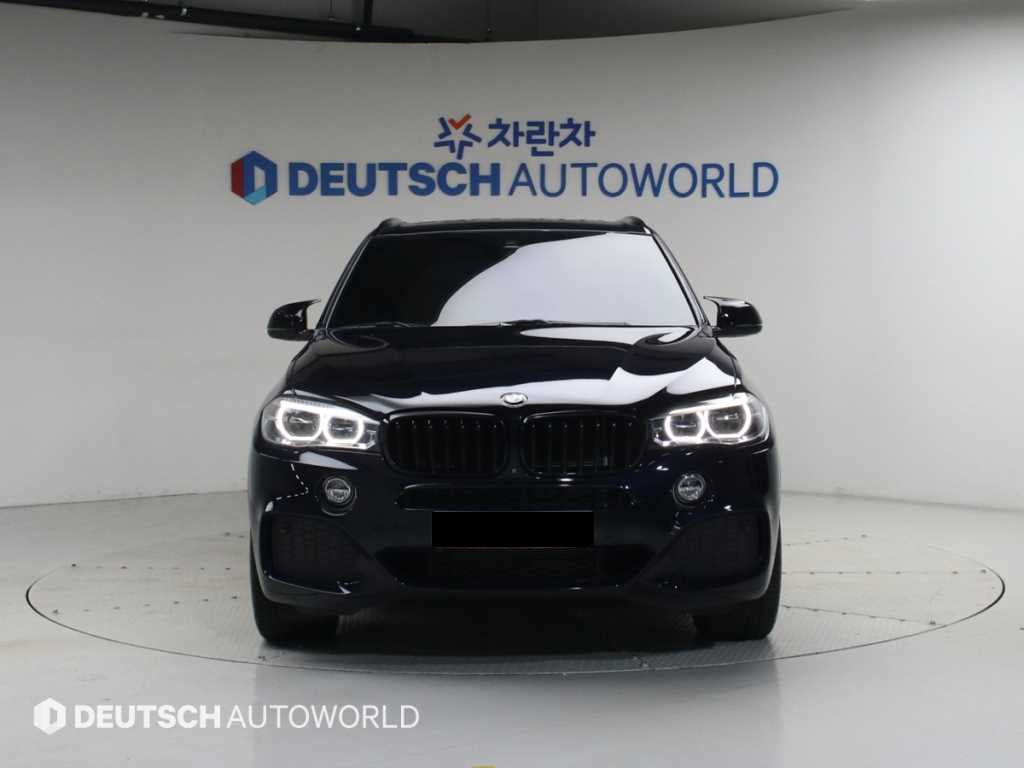 BMW X5 — photo 03